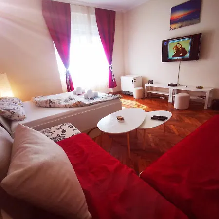Apartment Red Rouz *
