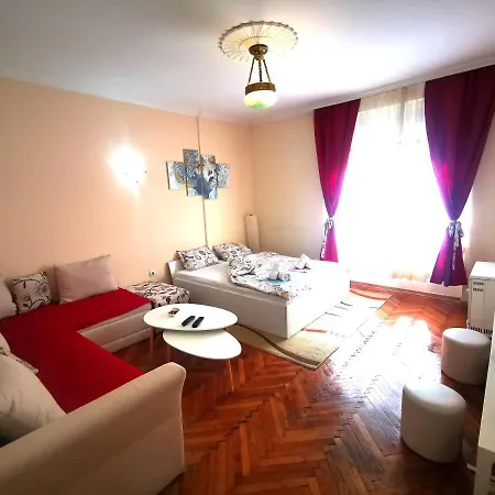 Apartment Red Rouz